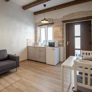 https://apartments-nesatcium-pula.pula-hotels.org