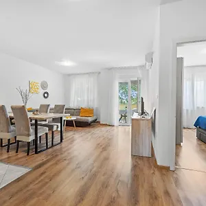 https://neea-apartmani.pula-hotels.org