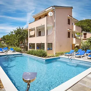 https://apartmani-ana-juranic.primorje-gorskikotar.com